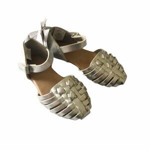 NWT Old Navy Silver Huarache Flats Size 6